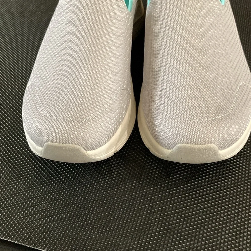 Brand New Skechers - Picture 12 of 13